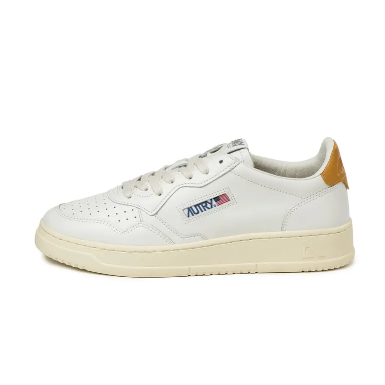 Autry Medalist White / Honey Yellow