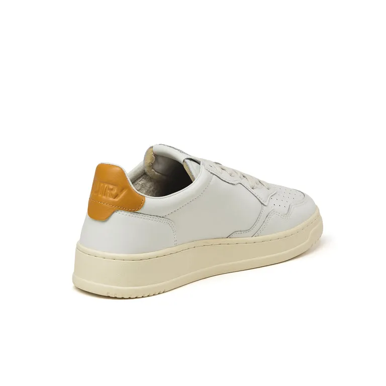 Autry Medalist White / Honey Yellow